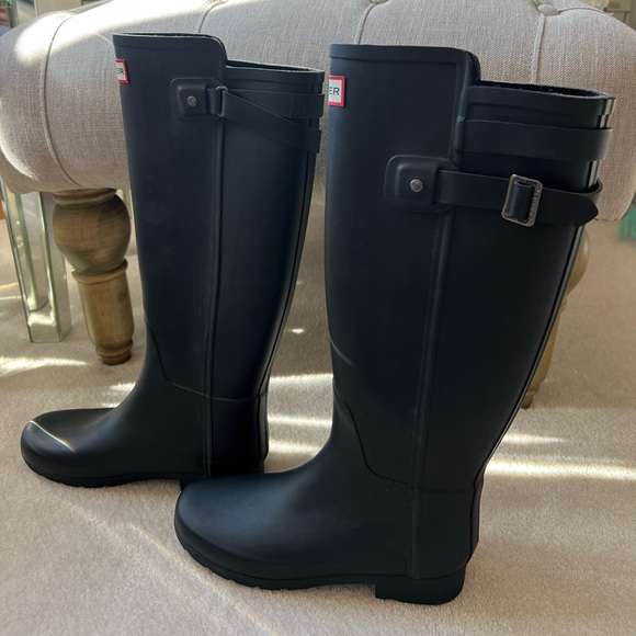HUNTER Adjustable Tall Rain Boots - Picture 3 of 6